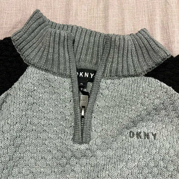 DKNY Boy Pullover Size XL 1/4 Zip Sweater Ribbed Knit Color Block Long Sleeve - Picture 2 of 5